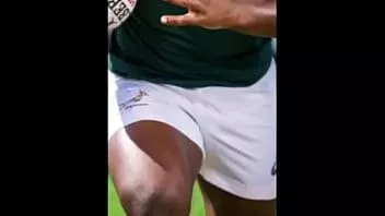 Redare BBC. sportivii de culoare care arată că 99,9% dintre băieții de culoare au penele mici/fără umflături.