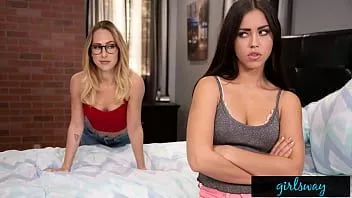 Putar Langkah menyebalkan Girlsway alina lopez bertindak sebagai babysitter