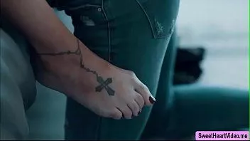 চালান লিভ বন্য জ্যাকলিন টেইলার ভেজা গুদ চাটছে