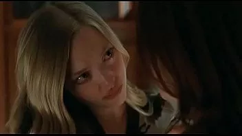 Putar Chloe - julianne moore, liam neeson, dan amanda seyfried