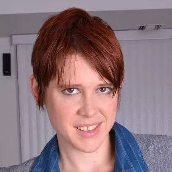 Порнозвезда Lily Cade