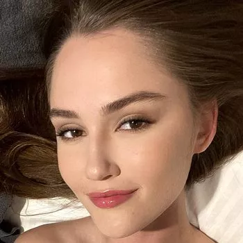 Порнозвезда Sonya Blaze