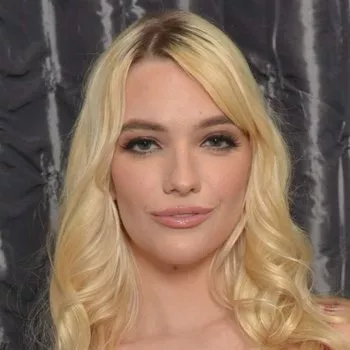 Actrita Kenna James
