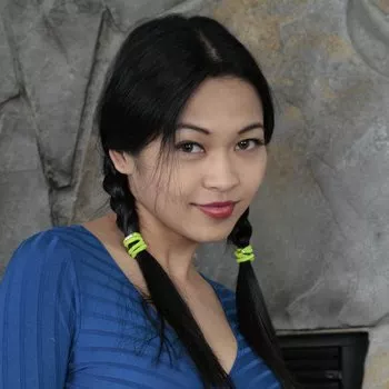 Pornstar Mika Tan