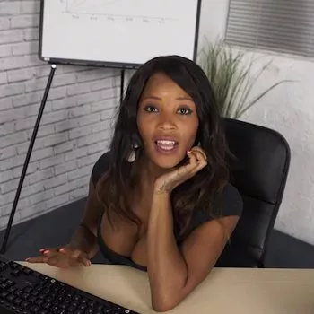 Porno Yıldızı Kiki Minaj